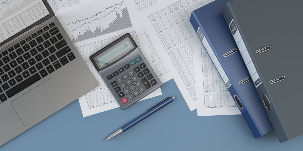 Profession libérale calculant ses charges déductibles