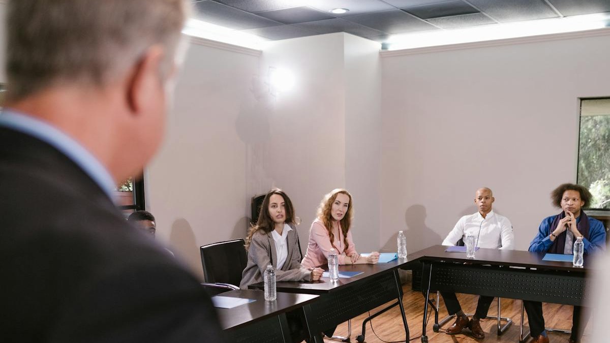 Manager en formation lors d'un atelier de développement des compétences en entreprise