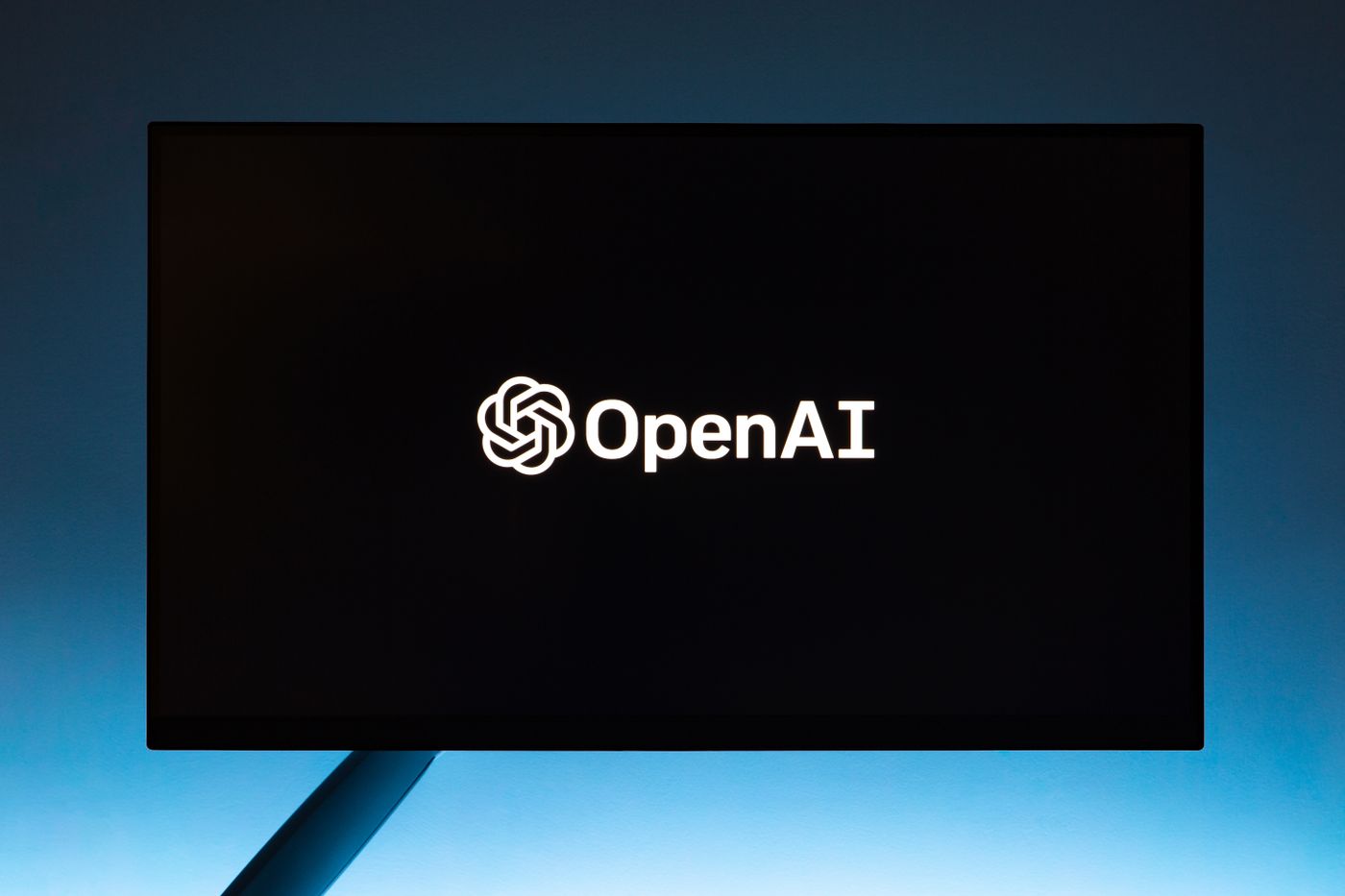 Écran affichant une interface d'intelligence artificielle générative dans un bureau